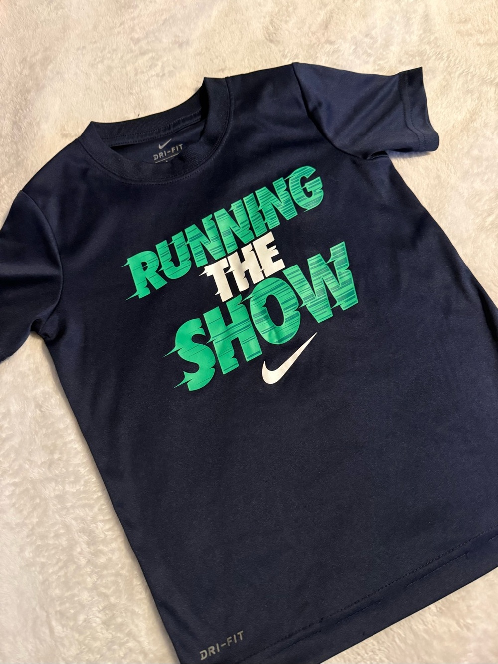 🏷️KIDS NIKE LOGO GRAPHIC DRI-FIT TEE
